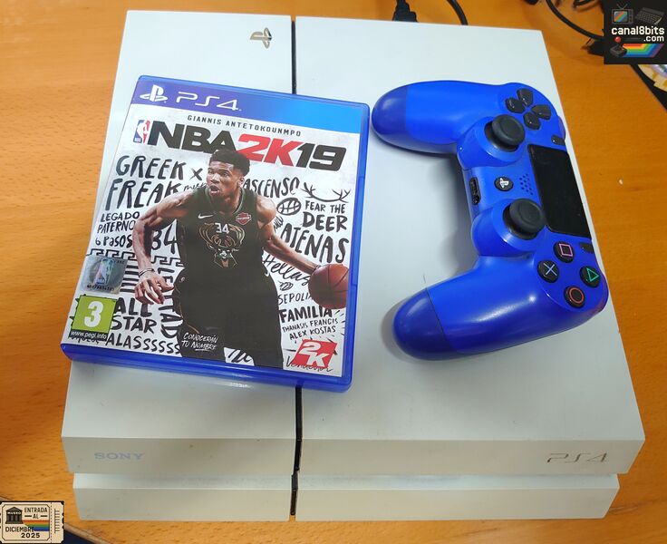 Archivo:PS4 1.JPG